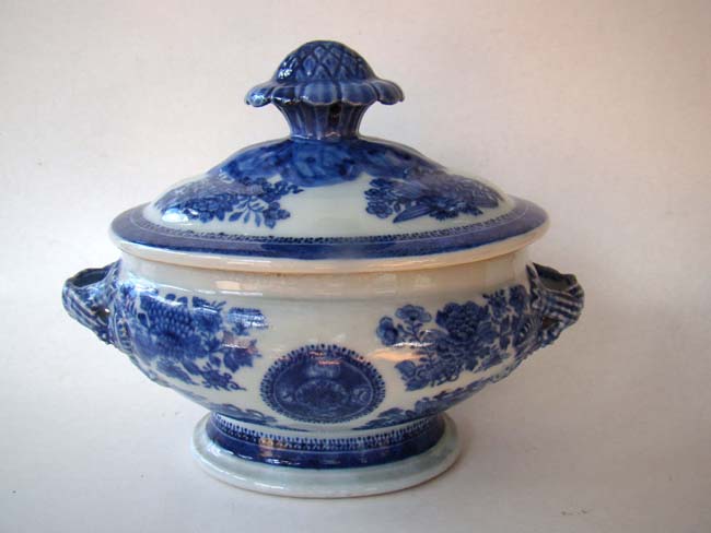 A wonderful small Chinese export porcelain blue Fitzhugh oval sauce tureen and cover circa 1810